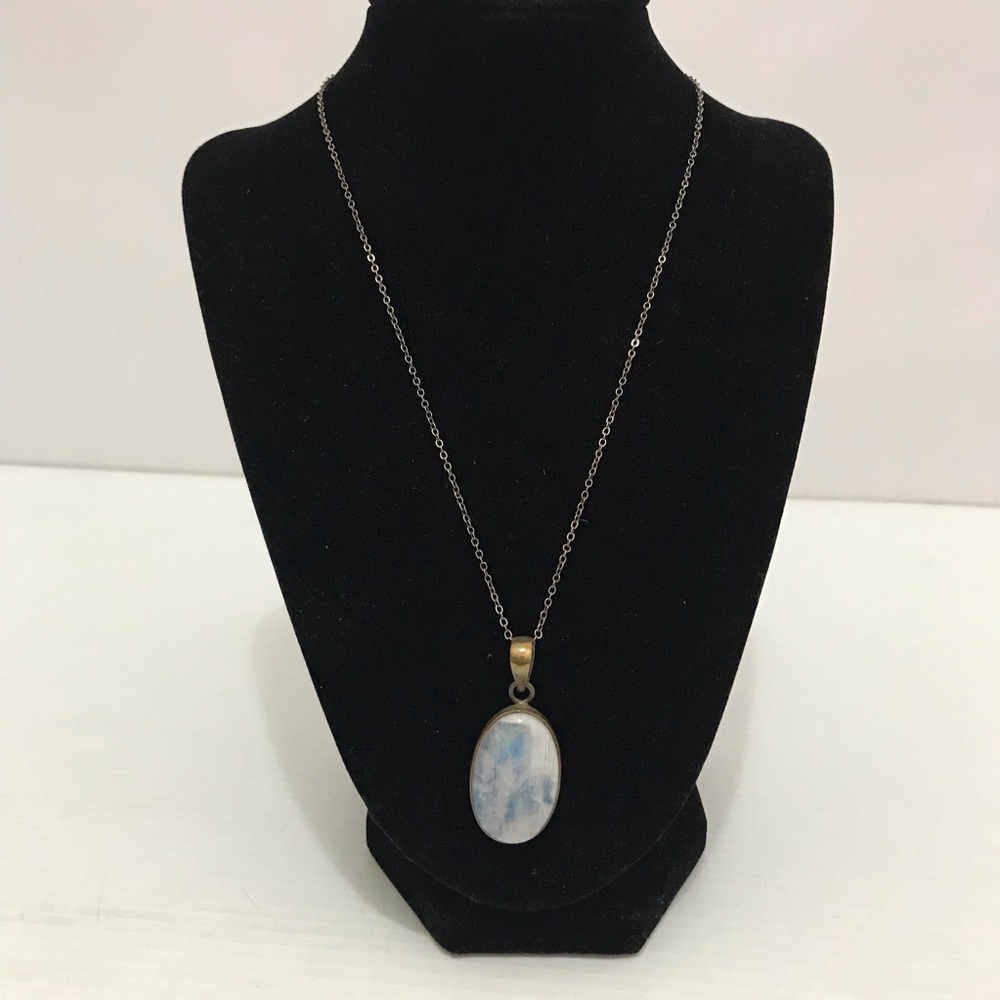 925 Starling Silver Necklace with Natural Moon Stone Pendant